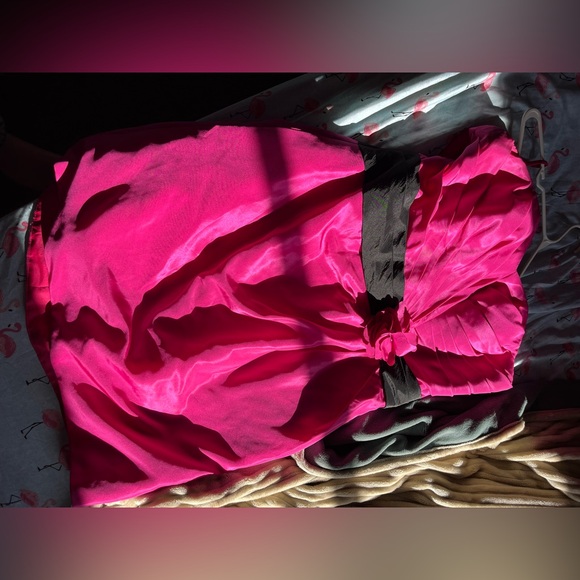 ✨Host Pick✨ Sleeveless fuchsia dress - Picture 11 of 11